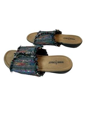 Minnetonka Violet Frayed  Fabric Black & Multi Color‎ Stitching Slid-On Sandals